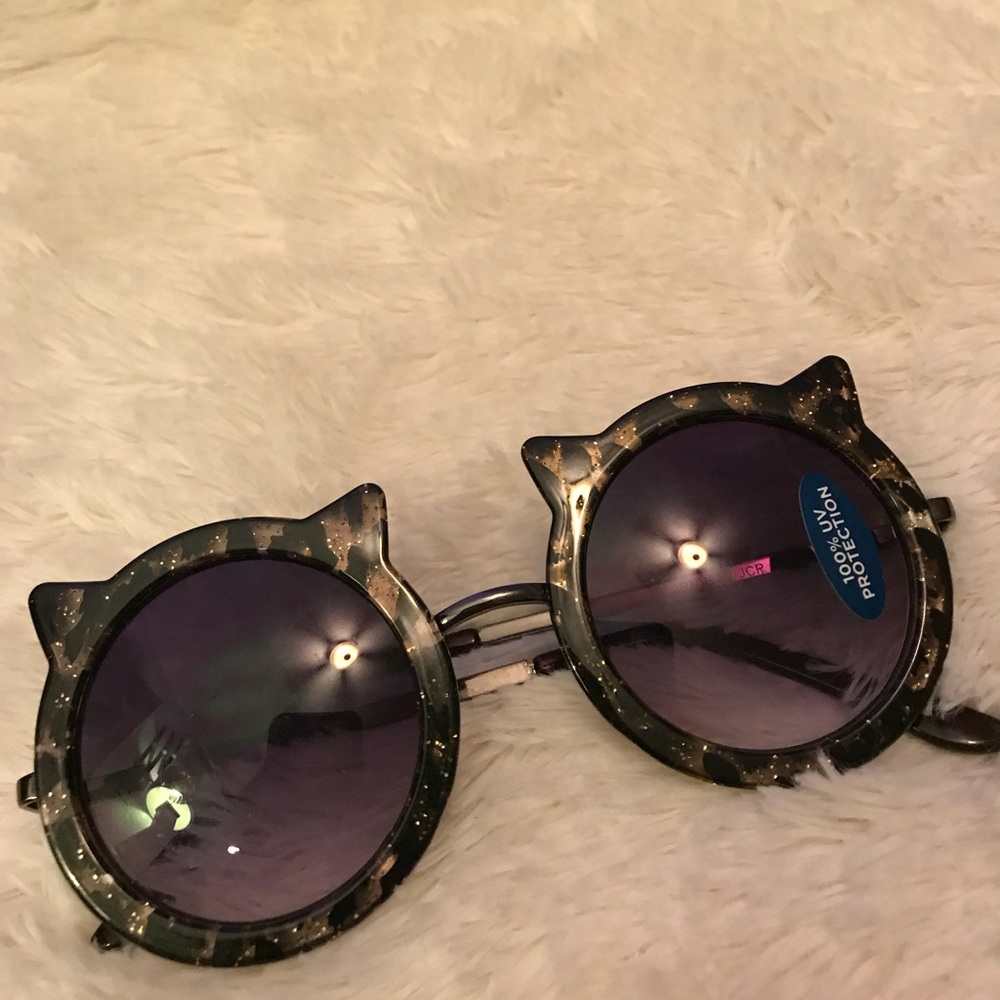  NWOT  Arizona Kitten Sunglasses